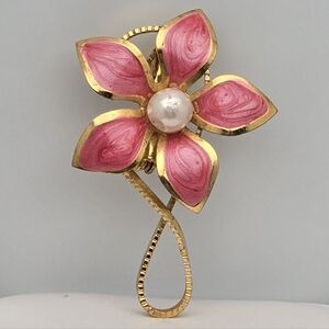 ✨2/$10✨ Vintage Gold-Tone Pink Enamel Flower Brooch w/ Faux Pearl Center